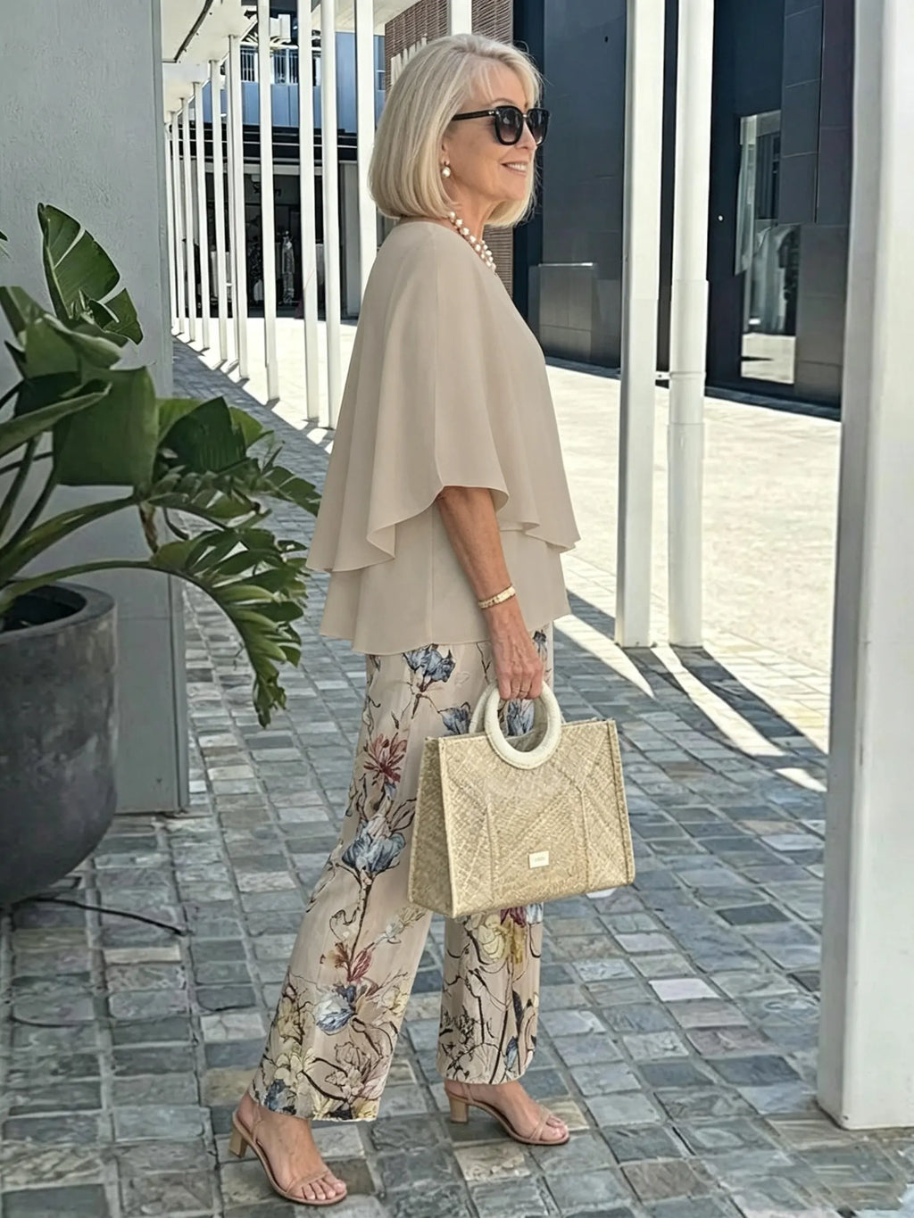 Women's 2 Piece Outfits Set, Crew Neck Flutter Sleeve Layered Blouse & Leaf Print Straight Leg Pants, Casual Loose Matching Two Piece Set for Summer Daily Wear