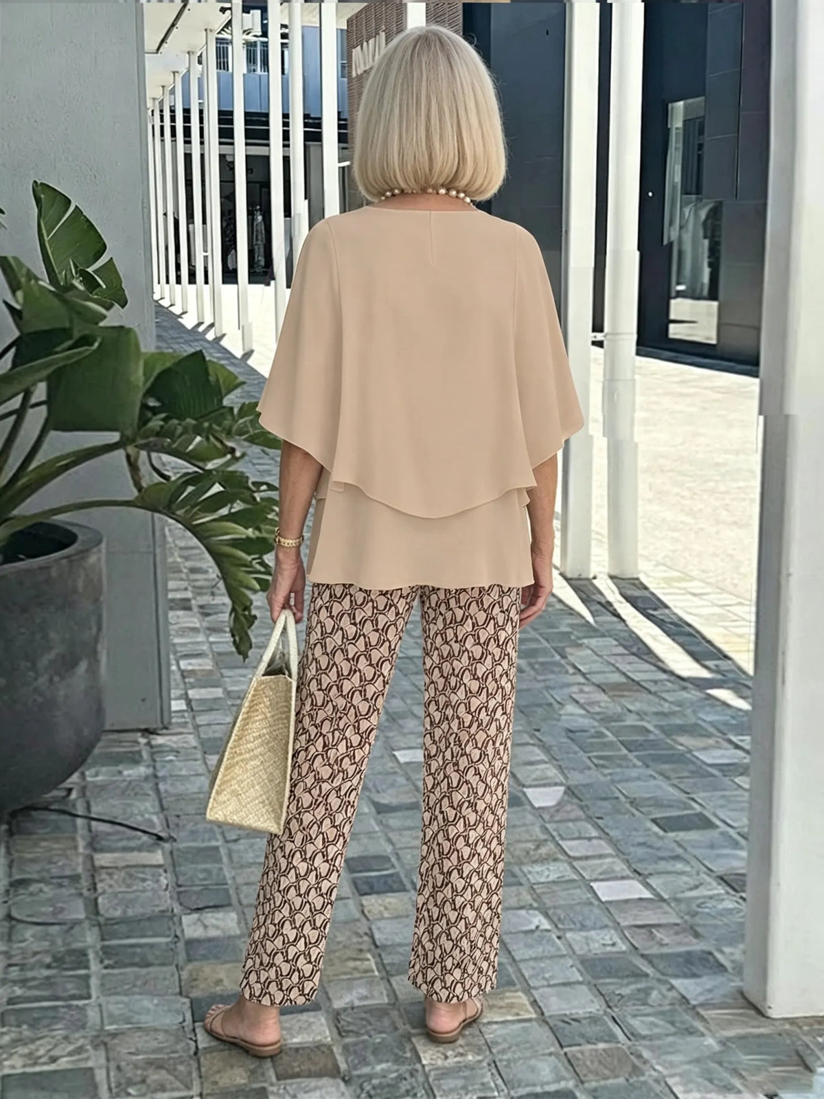 Women's 2 Piece Outfits Set, Crew Neck Flutter Sleeve Layered Blouse & Leaf Print Straight Leg Pants, Casual Loose Matching Two Piece Set for Summer Daily Wear